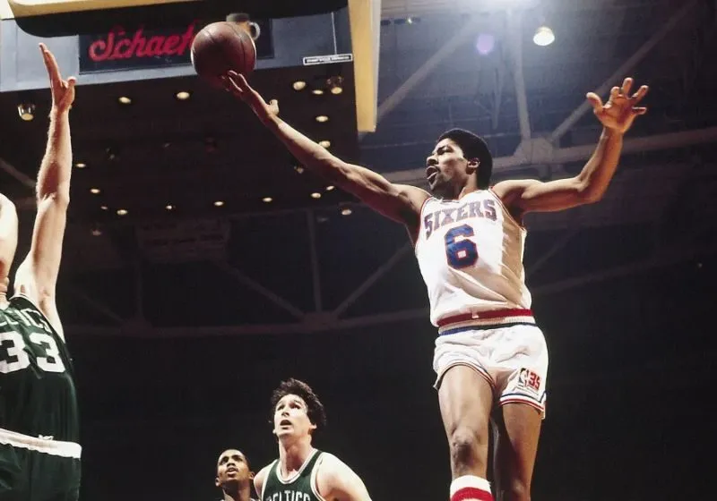 Vị trí số 3: Small Forward (SF) – Tiền Đạo Phụ