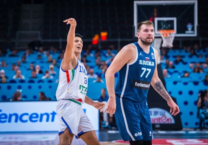  Luka Doncic gánh Slovenia vào tứ kết EuroBasket
