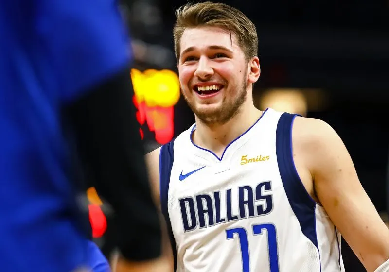 Luka Doncic gánh Slovenia vào tứ kết EuroBasket