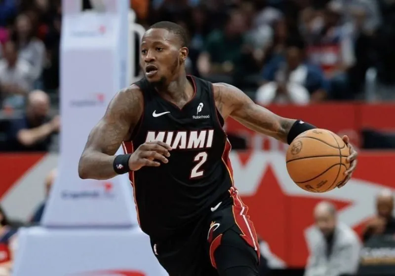 Terry Rozie bị bắt vì đánh bạc