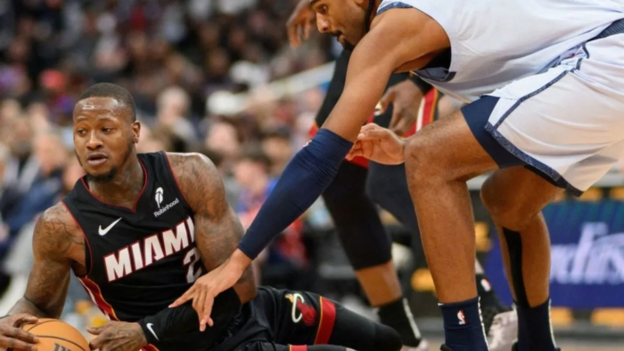 HLV và cầu thủ NBA bị bắt vì đánh bạc